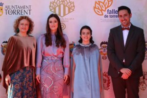 Homenaje a la Fallera Mayor Infantil de Torrent